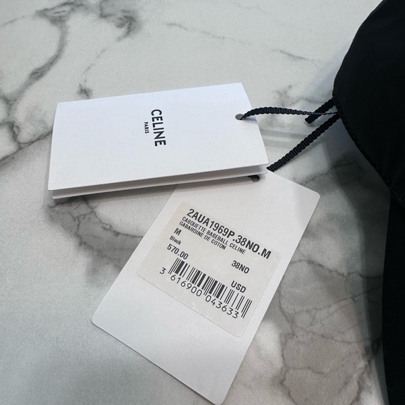 CELINE BASEBALL CAP IN COTTON
570 USD M - Picture 7 of 12